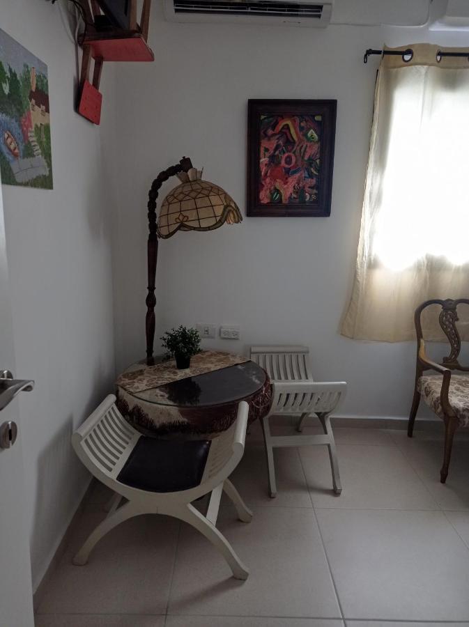 Апартаменти New! Great Location! Vibrant Downtown, Talpiot Market, Flea Market, Carmel Beach, Close To Everywhere Хайфа Екстер'єр фото