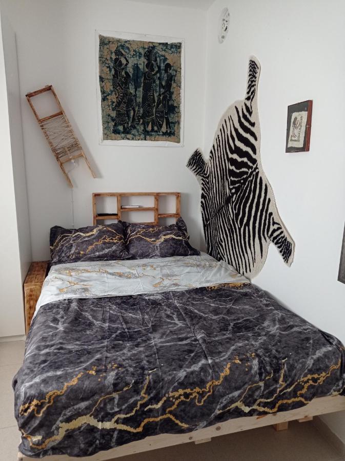 Апартаменти New! Great Location! Vibrant Downtown, Talpiot Market, Flea Market, Carmel Beach, Close To Everywhere Хайфа Екстер'єр фото