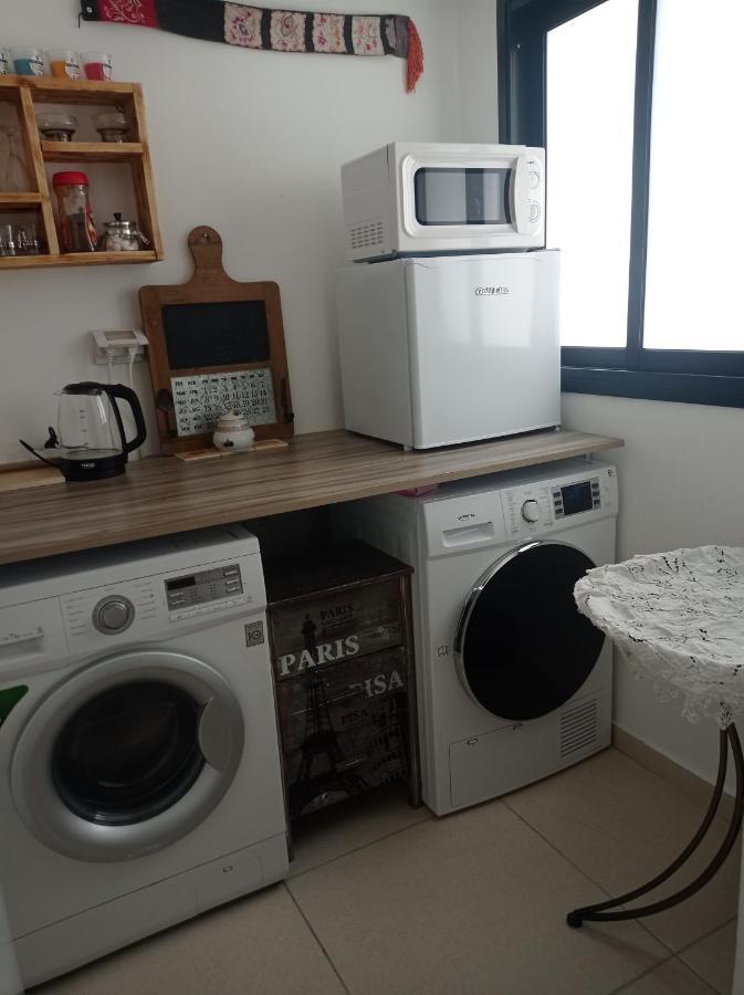 Апартаменти New! Great Location! Vibrant Downtown, Talpiot Market, Flea Market, Carmel Beach, Close To Everywhere Хайфа Екстер'єр фото